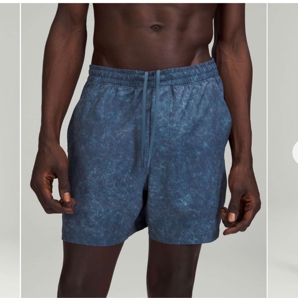 Lululemon Pace Breaker Shorts Mens Small Blue Acid Wash Lined Athletic Workout